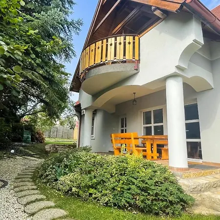 Nyirfa Vendeghaz Apartmán Csopak